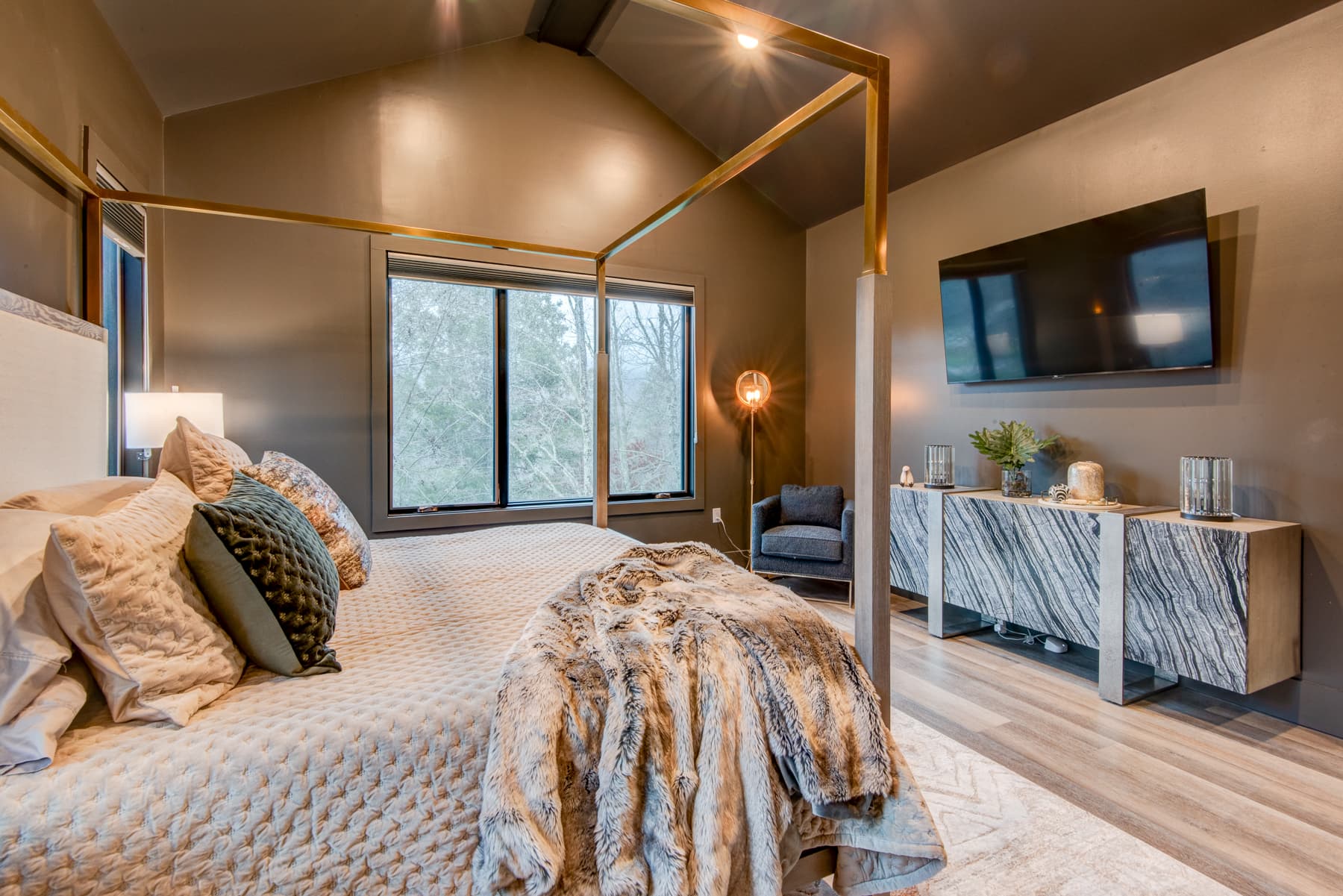 Maynard V at Elk Creek - Image 21