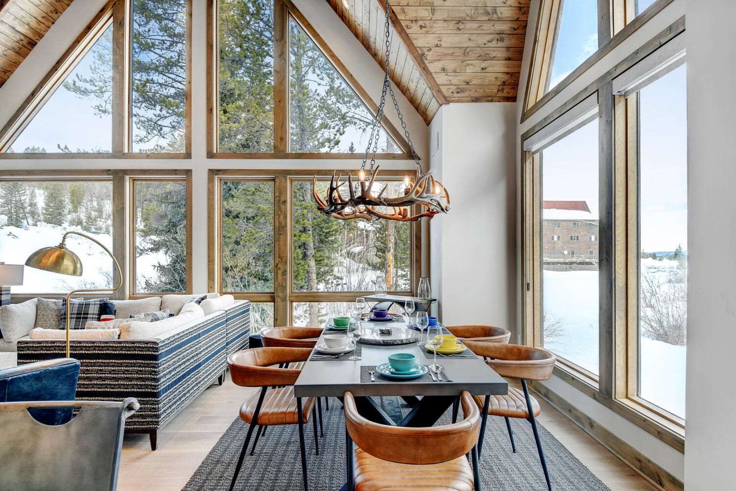 Meadow Glade Pond Chalet - Image 10