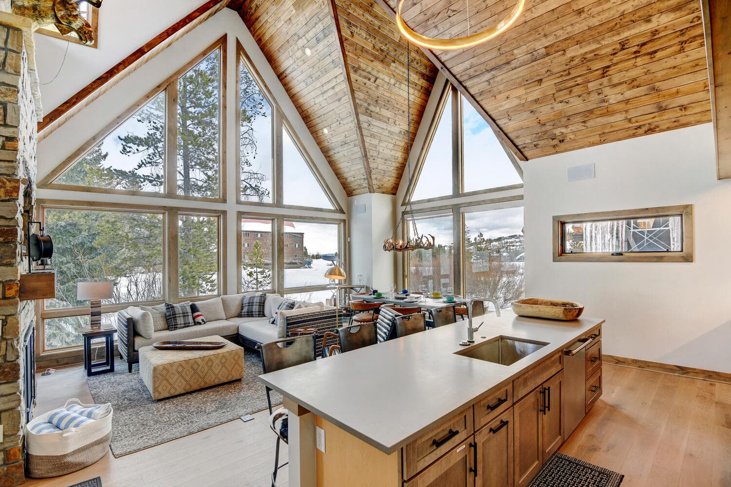 Meadow Glade Pond Chalet - Image 6