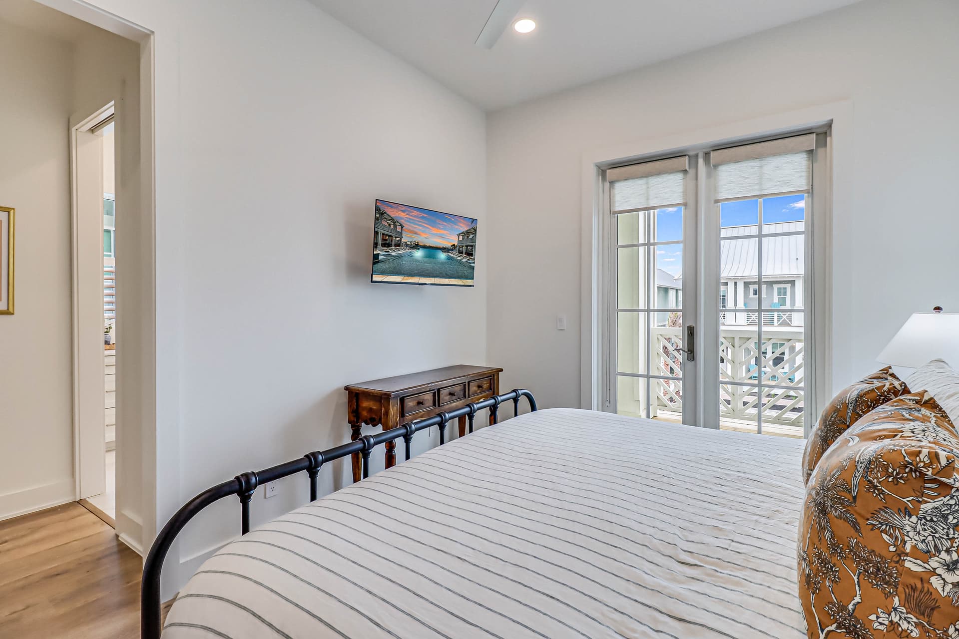 Meet Out Back - Image 22