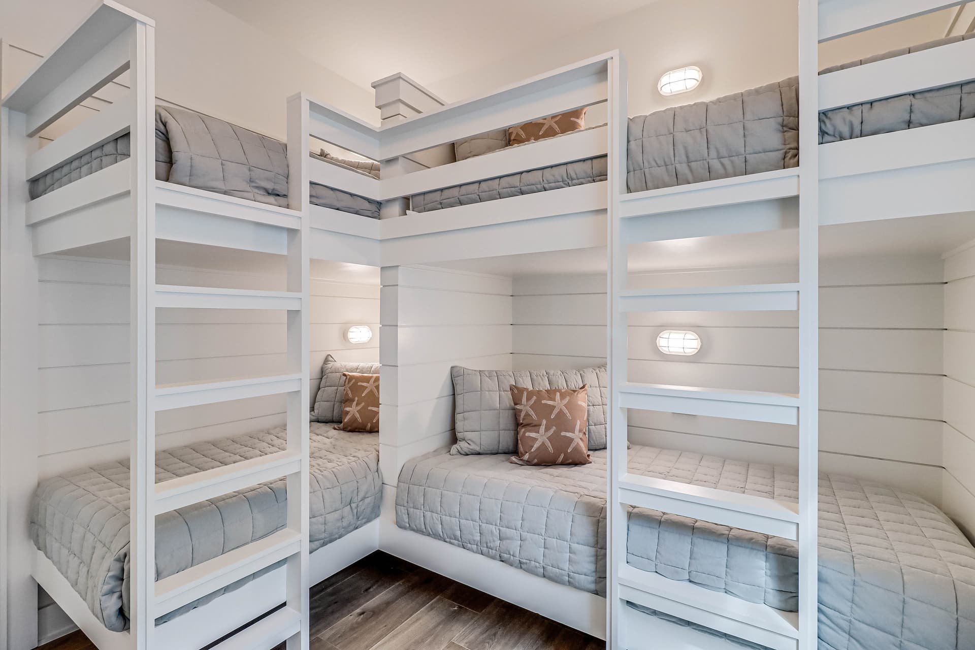 Meet Out Back - Image 28