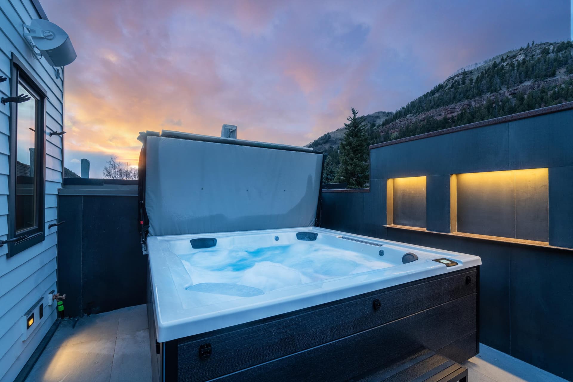 Meribel Penthouse - Image 2