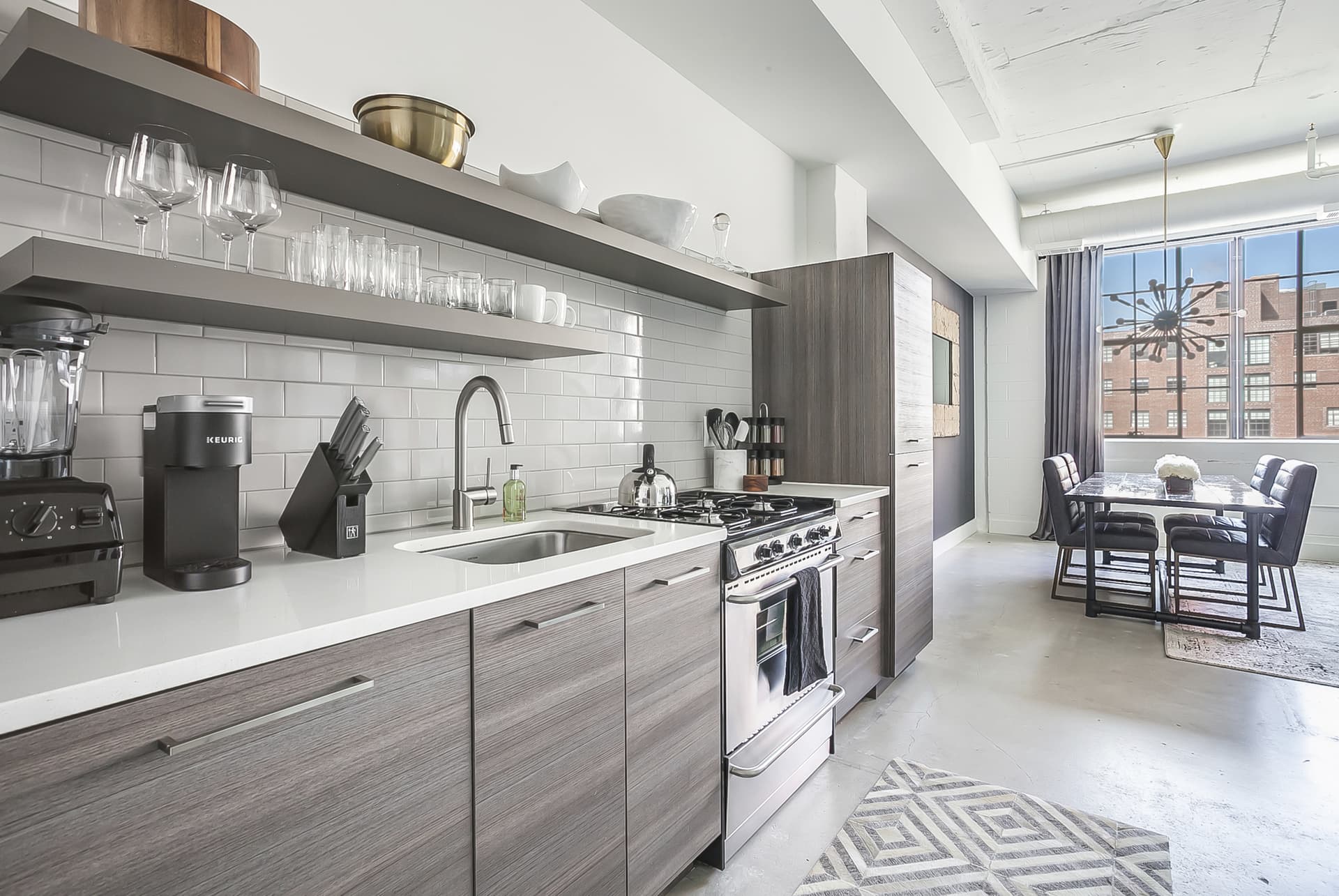 Mid Century Vintage - Image 4