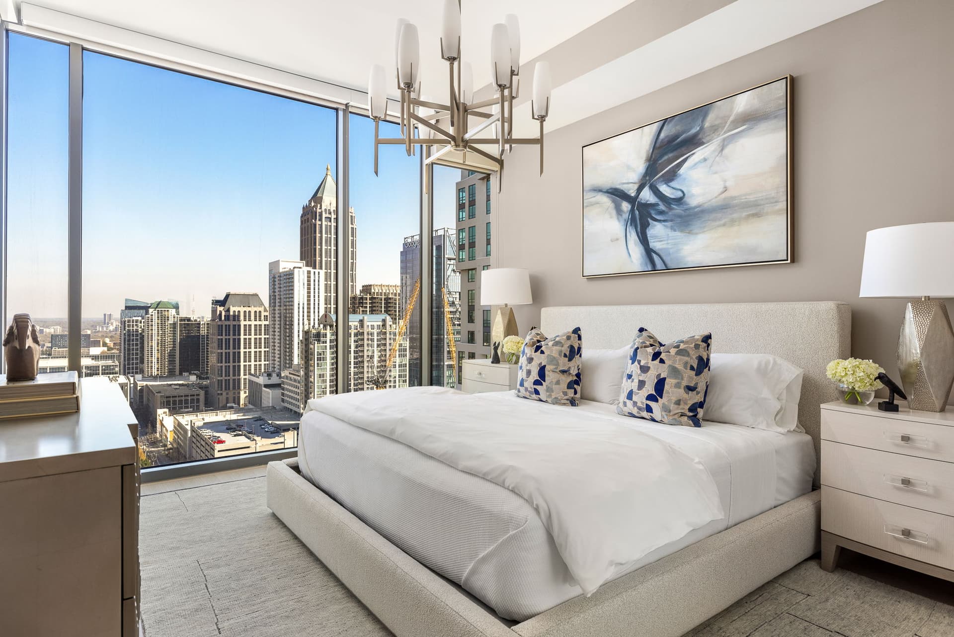 Midtown Mystique - Image 2