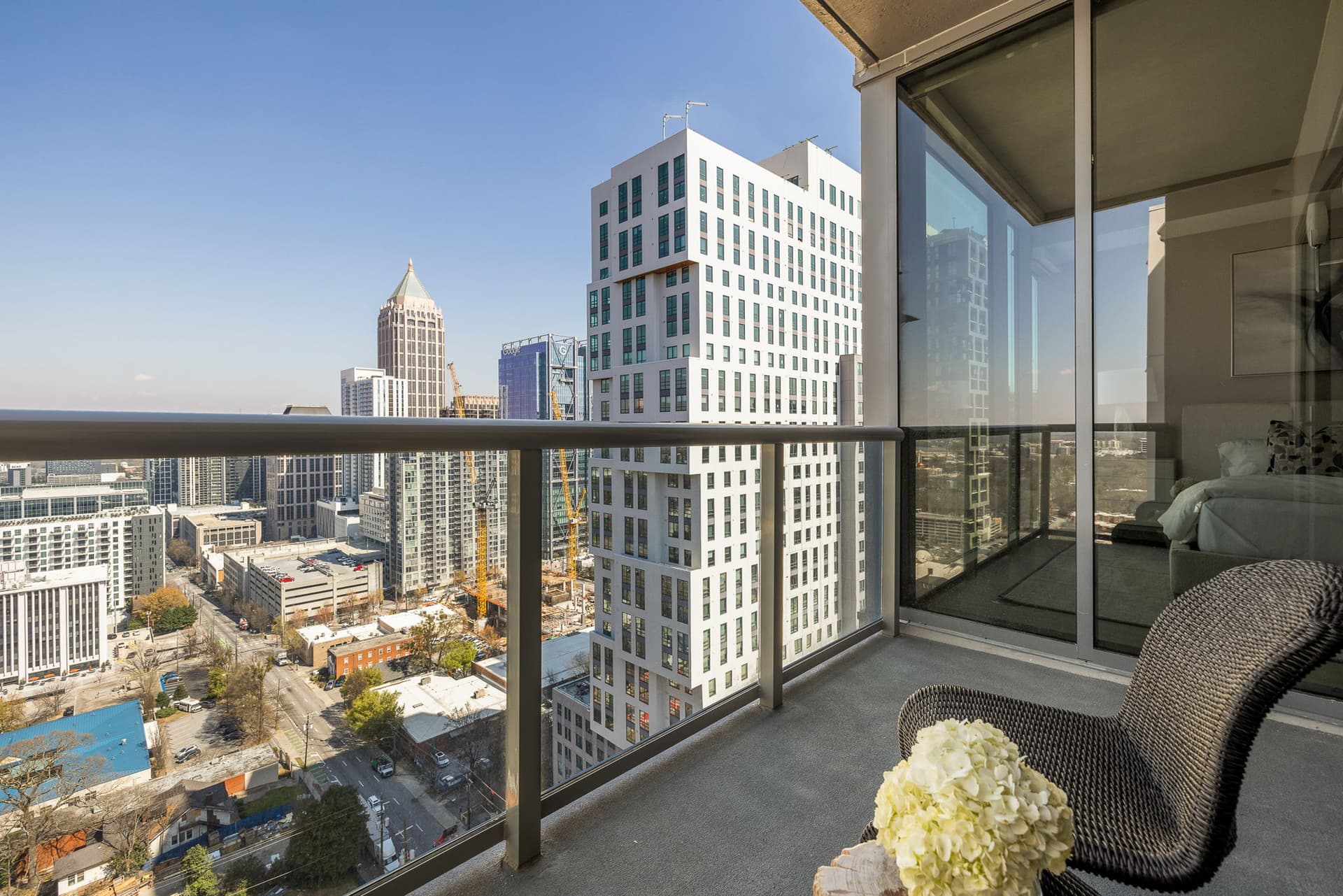 Midtown Mystique - Image 2