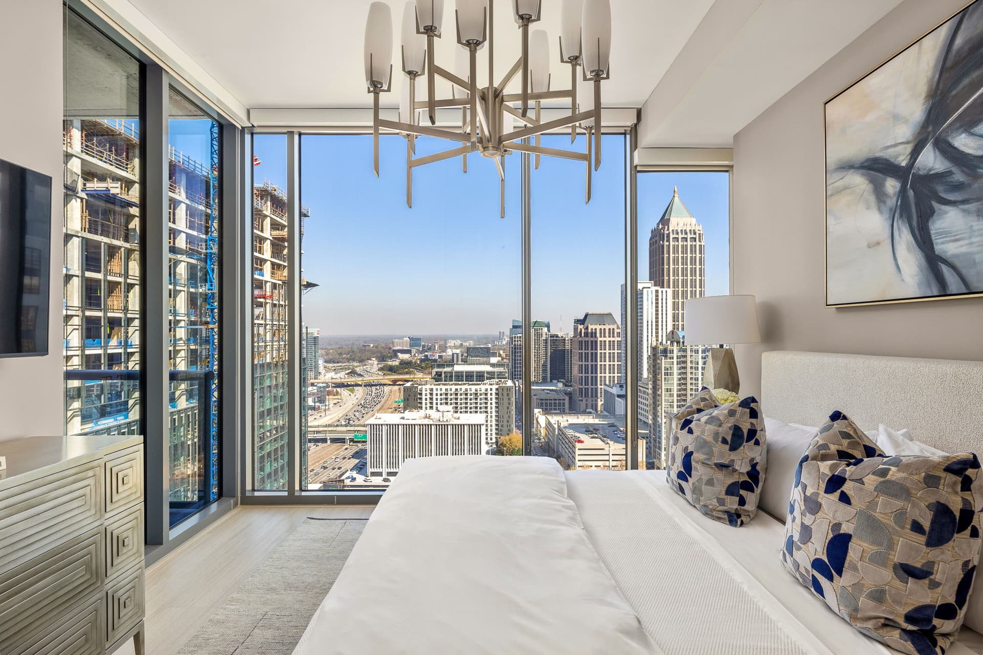 Midtown Mystique - Image 6