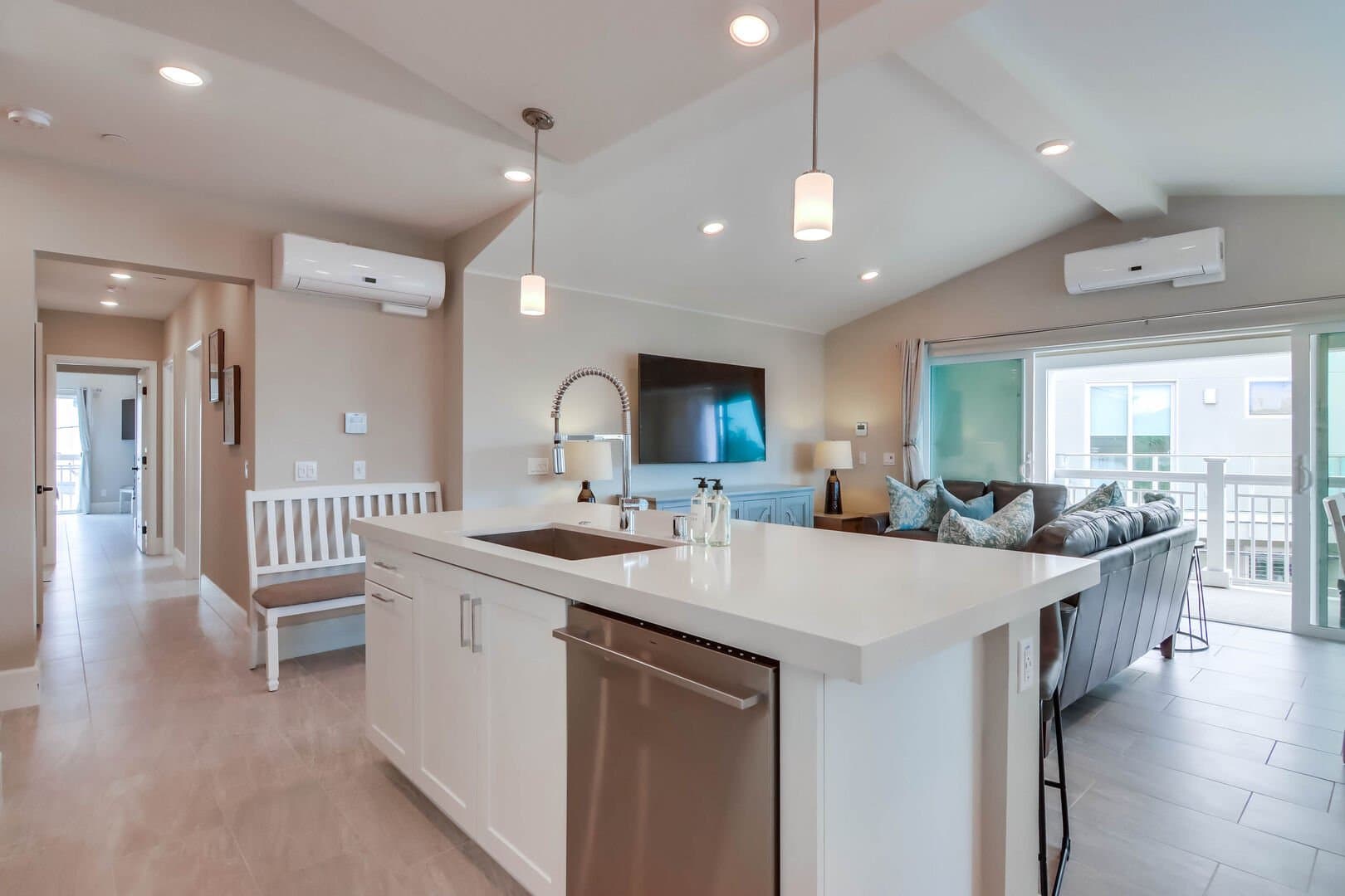 Bay Dream - Image 13