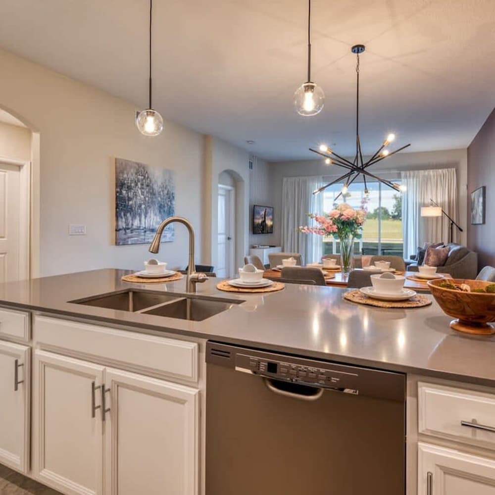 Reunion Grove - Image 11