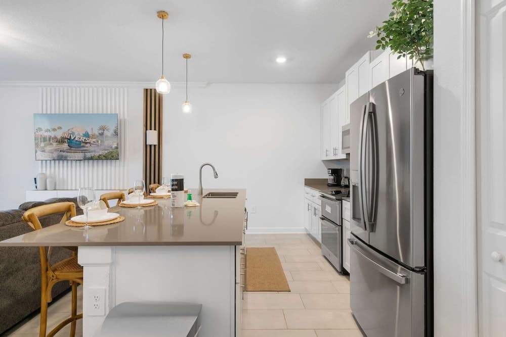 Modern Scrapbook Villa - Image 8