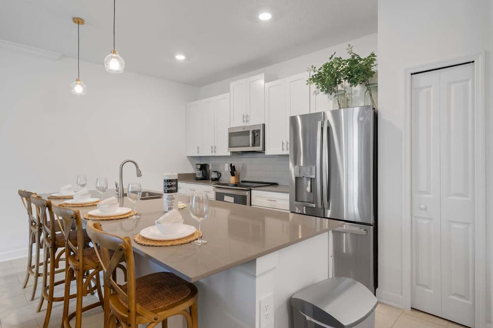 Modern Scrapbook Villa - Image 5