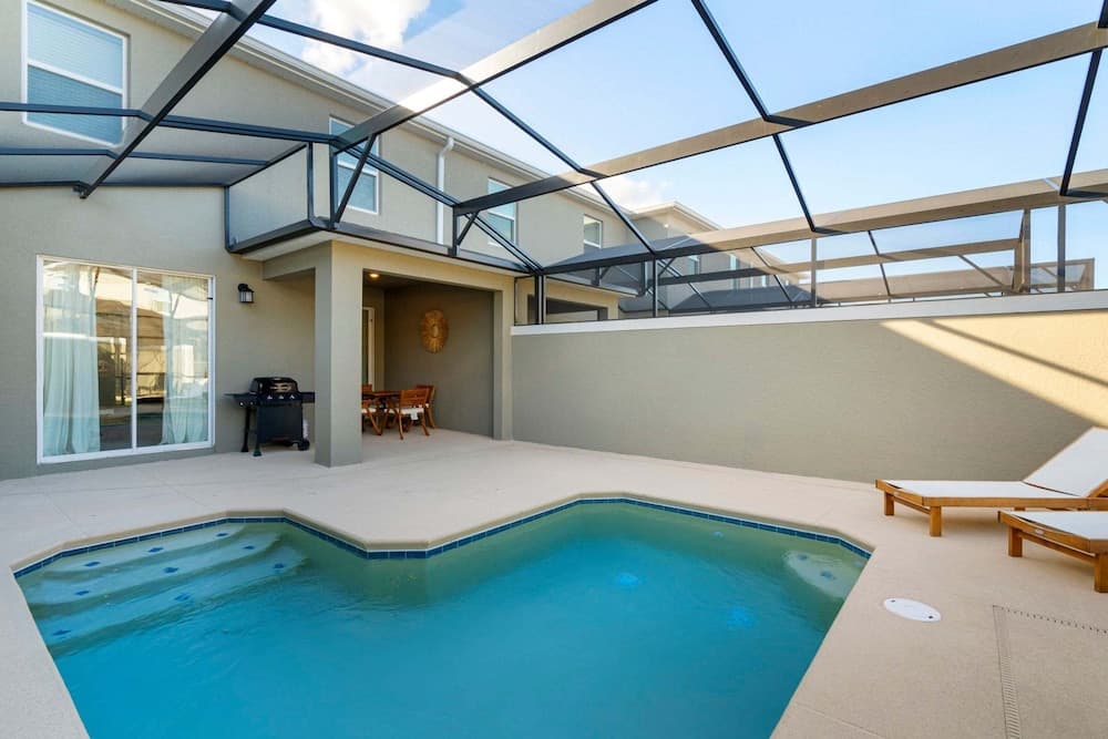 Modern Scrapbook Villa - Image 2