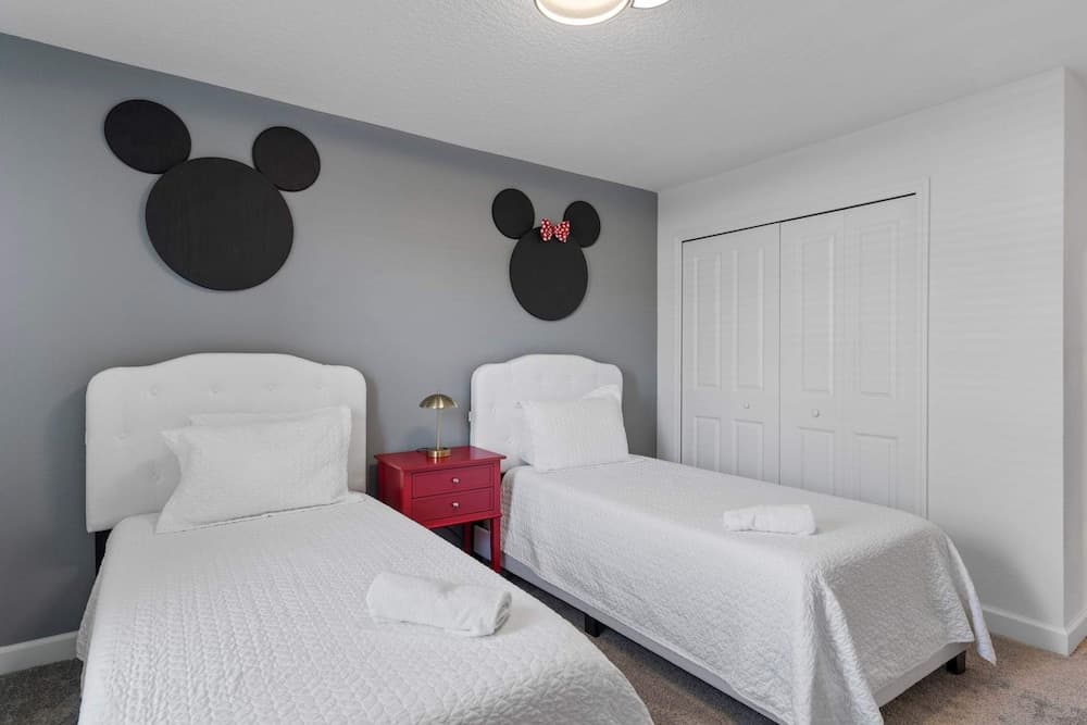 Modern Scrapbook Villa - Image 18