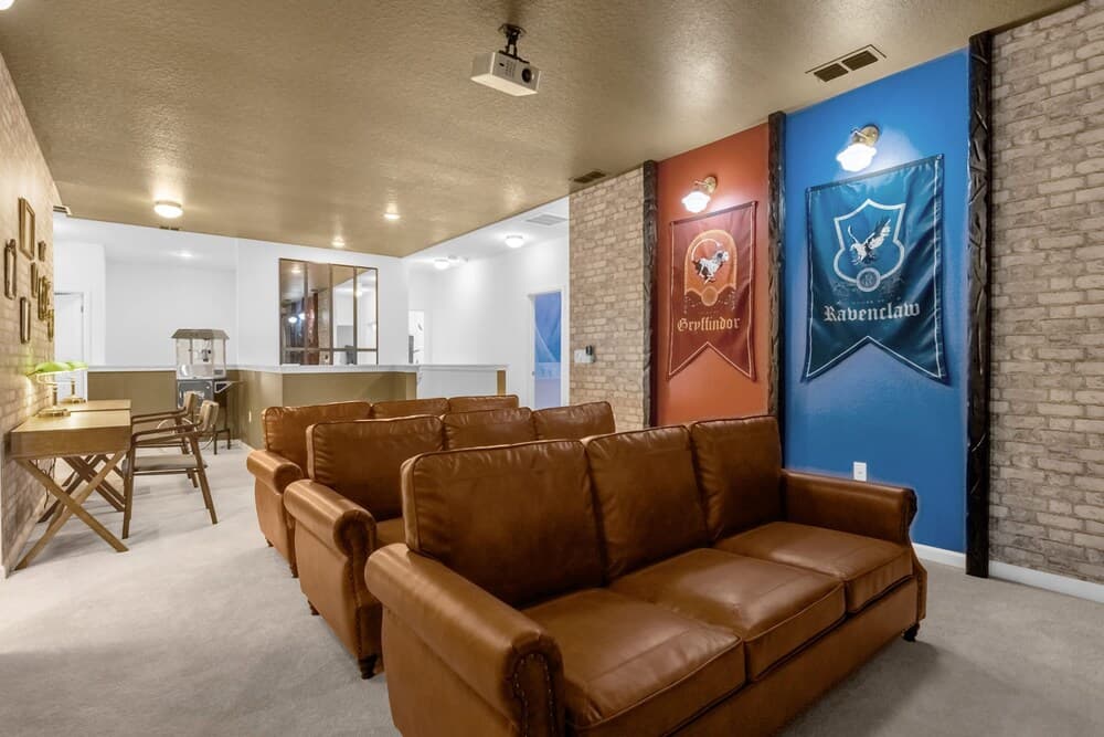 Modern Family Home - Image 12