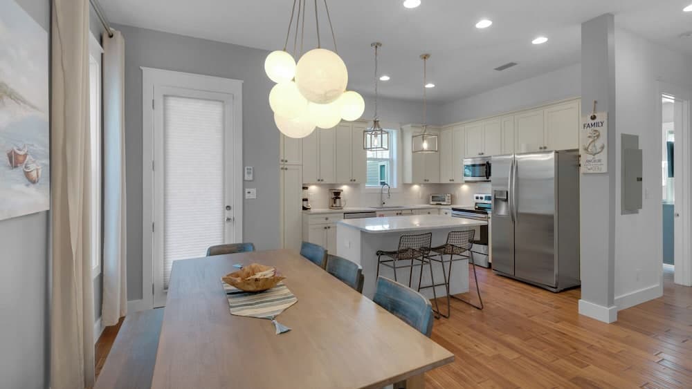 Three Mermaids Haven - Image 5