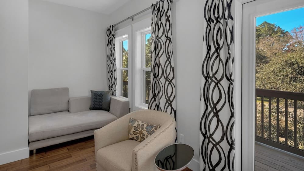 Three Mermaids Haven - Image 18