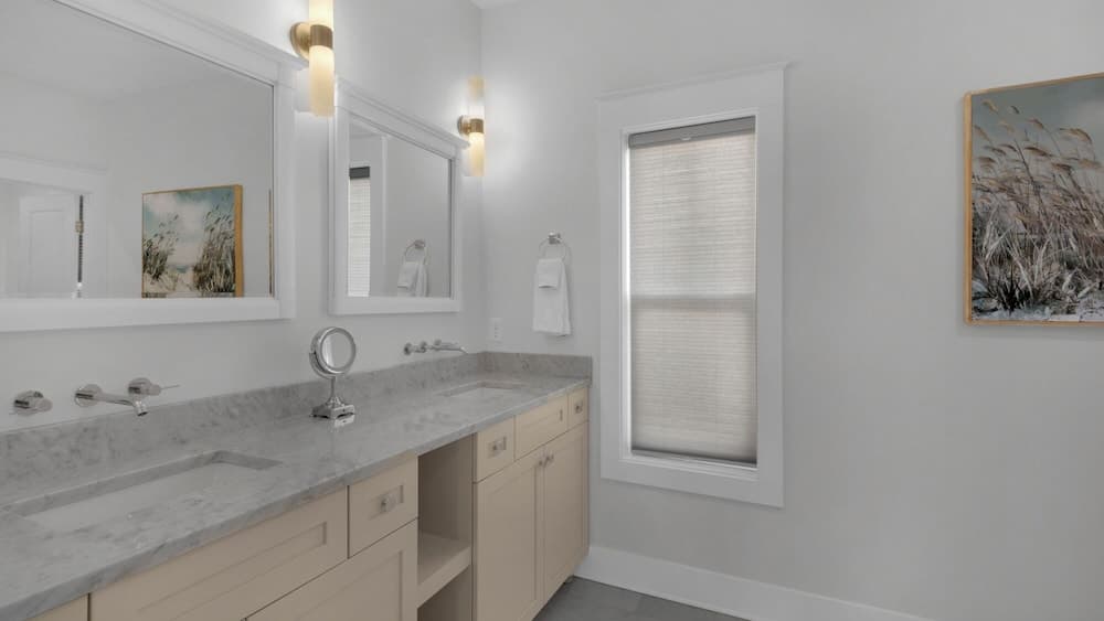 Three Mermaids Haven - Image 23