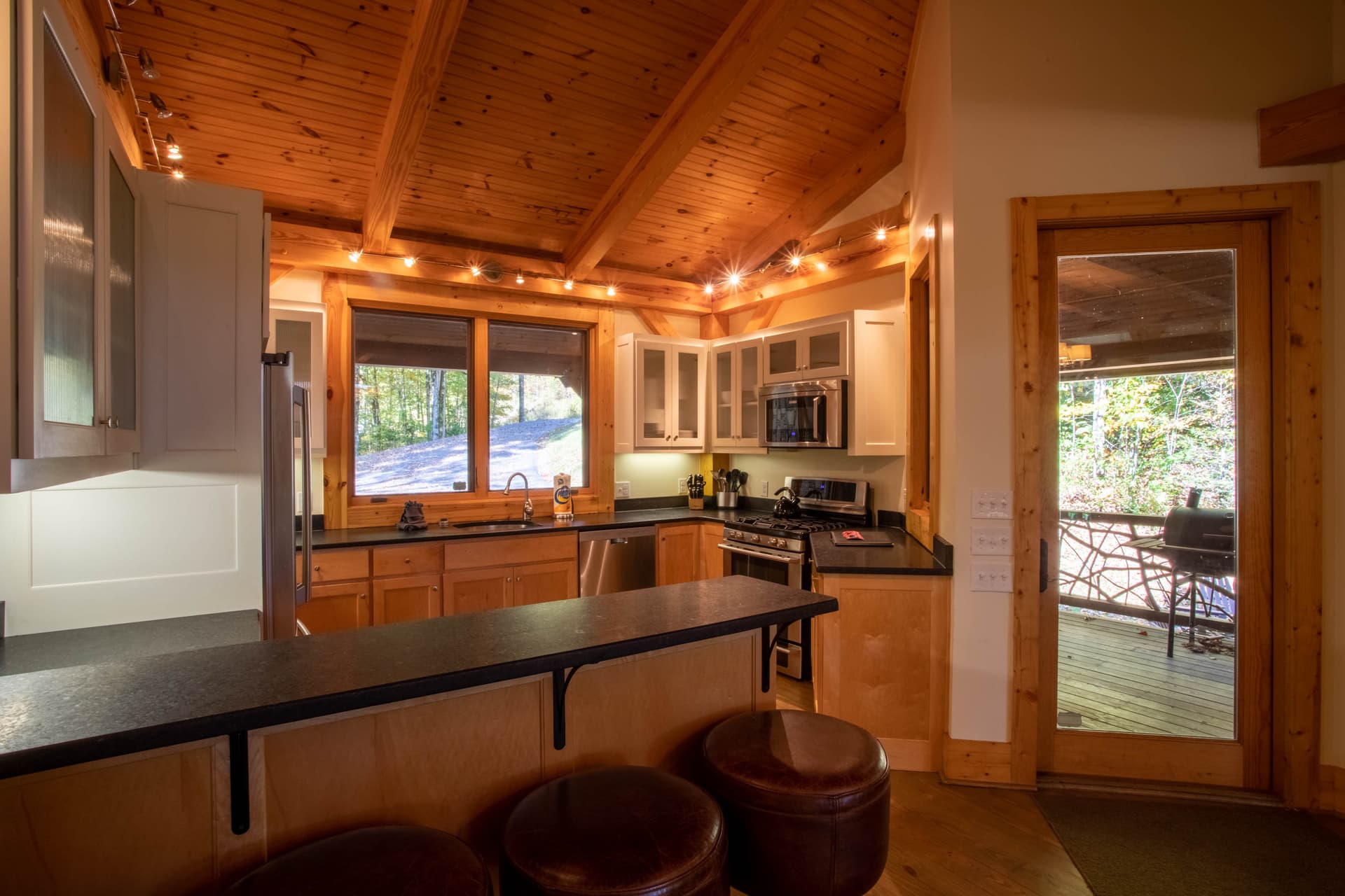 Modern Cedar House - Image 2