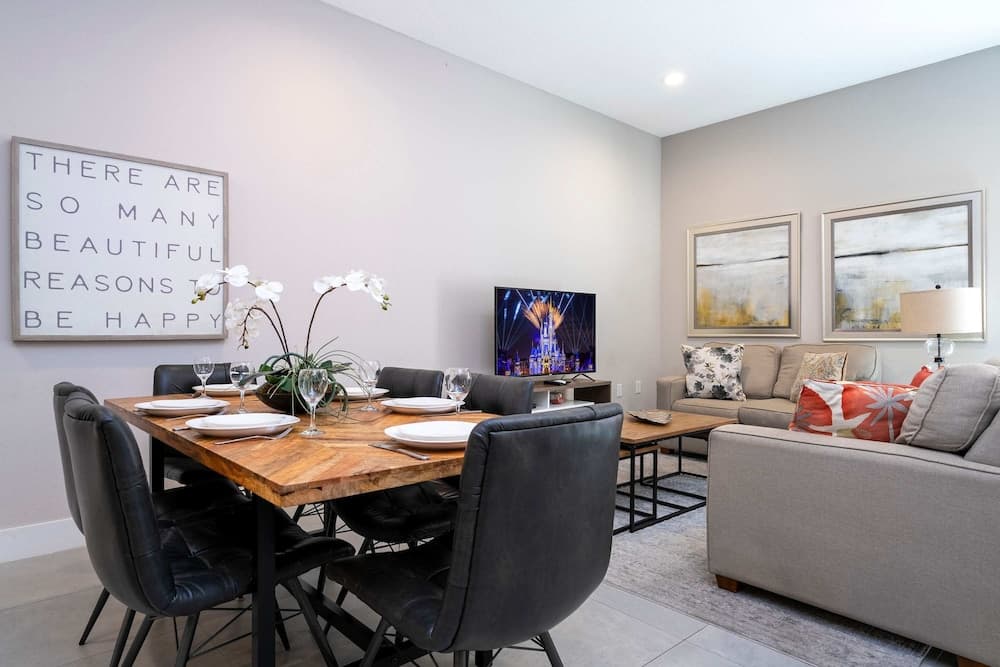 Fantasy Friends Villa - Image 3