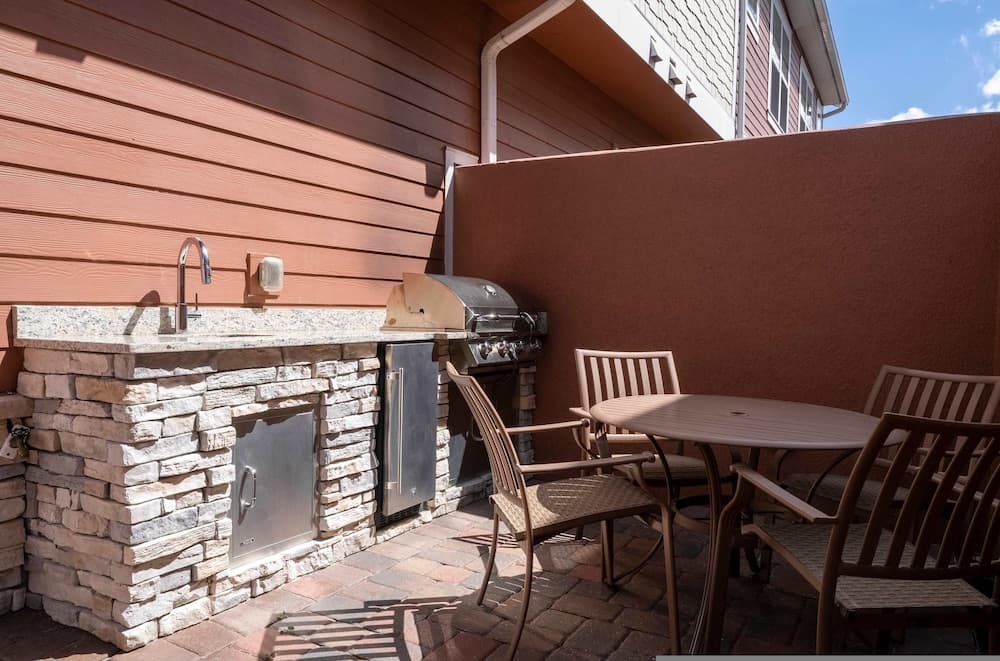 Fantasy Friends Villa - Image 2