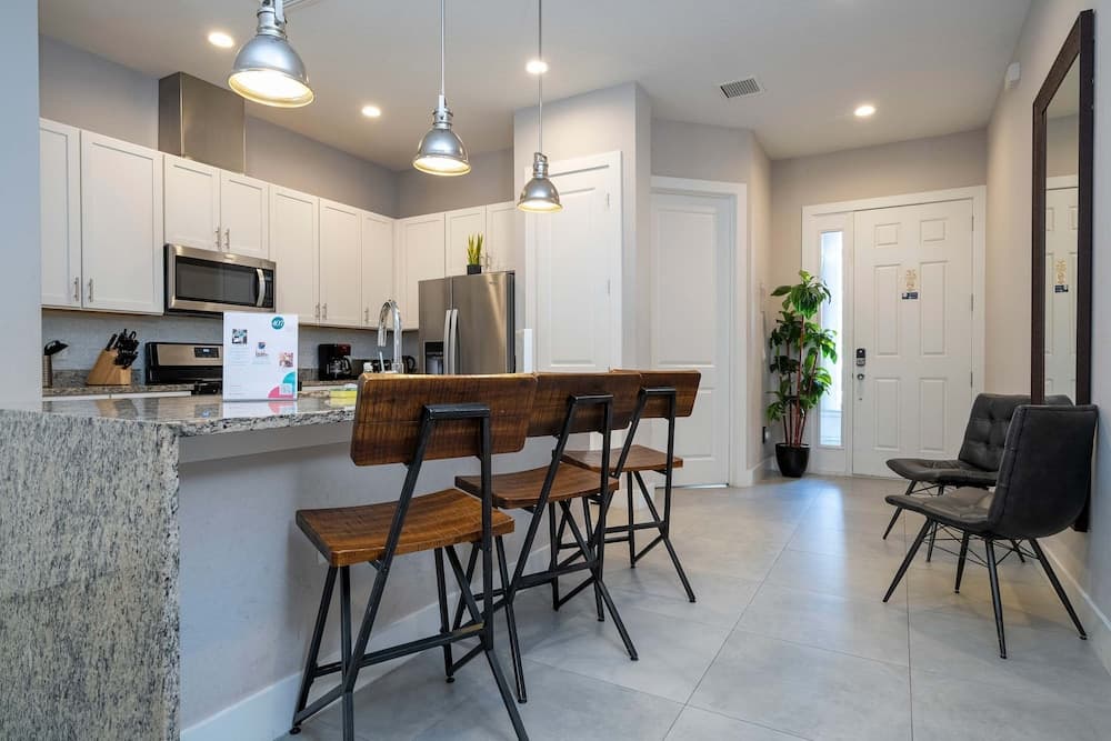 Fantasy Friends Villa - Image 7