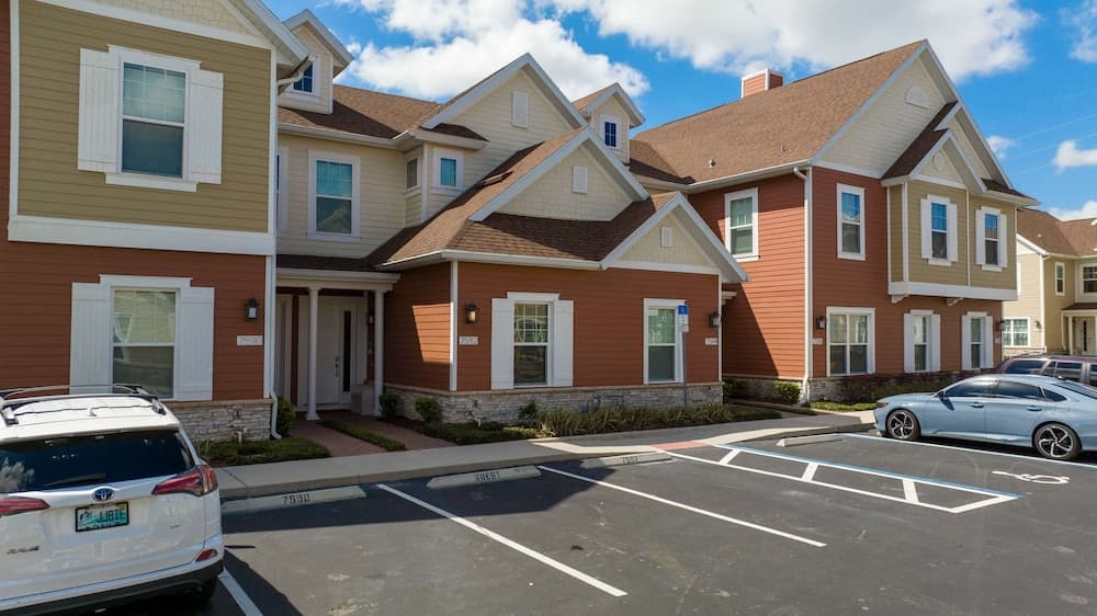 Fantasy Friends Villa - Image 39