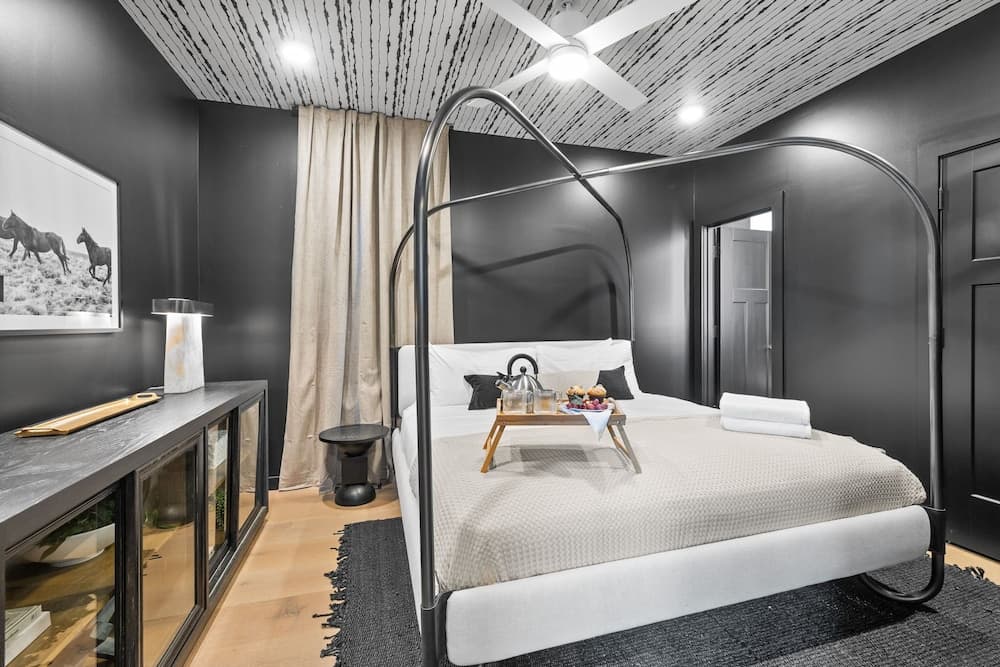 Modern Cowboy - Image 4