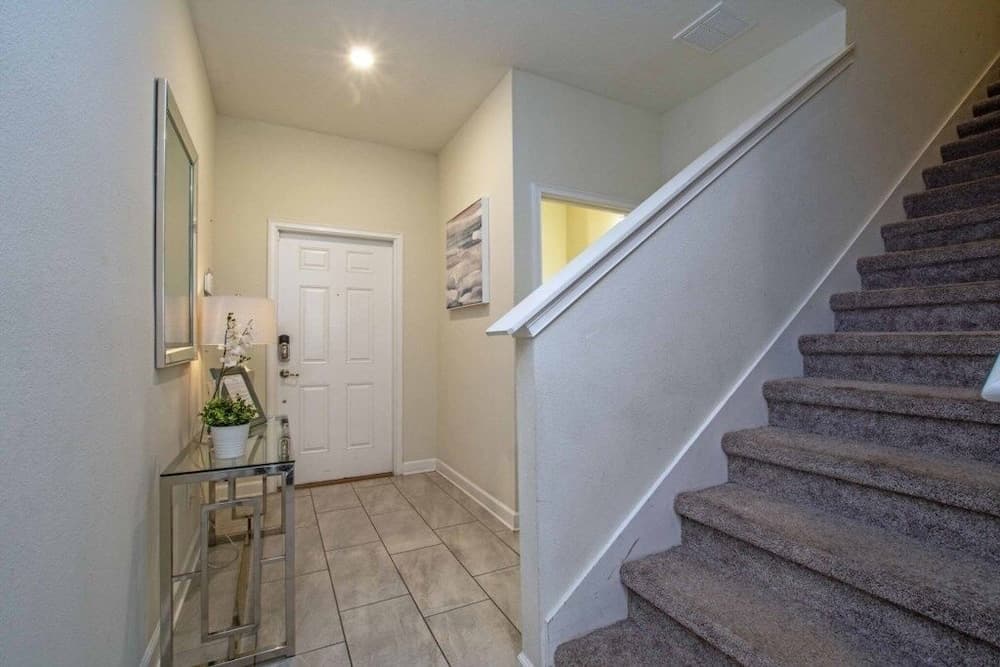 Skyward Home - Image 9