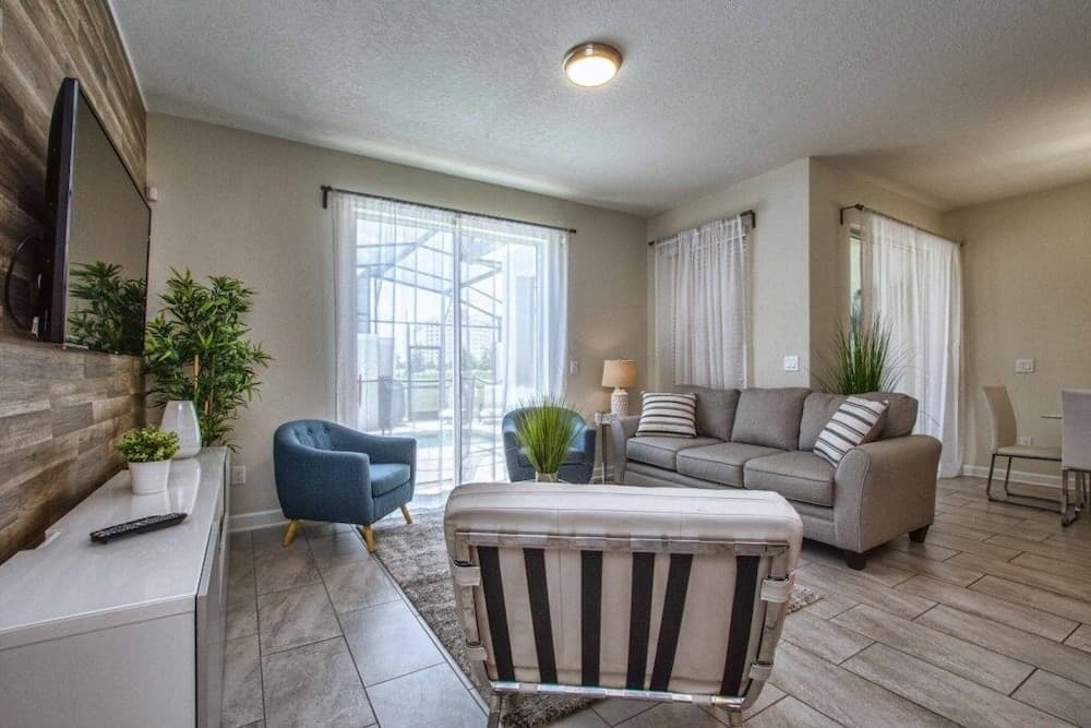 Skyward Home - Image 2