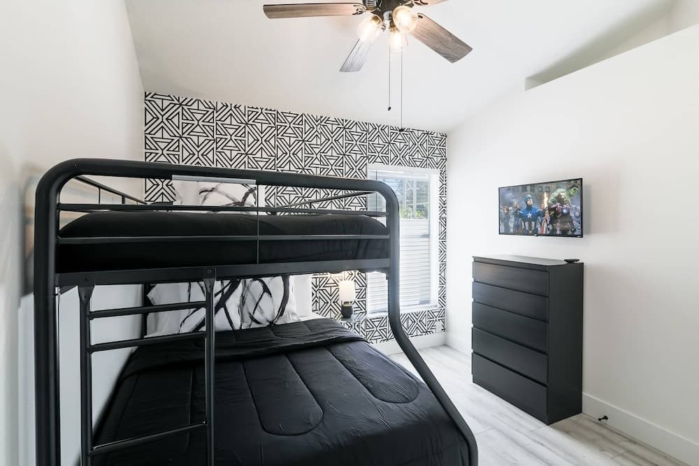 Velvet Horizon - Image 13