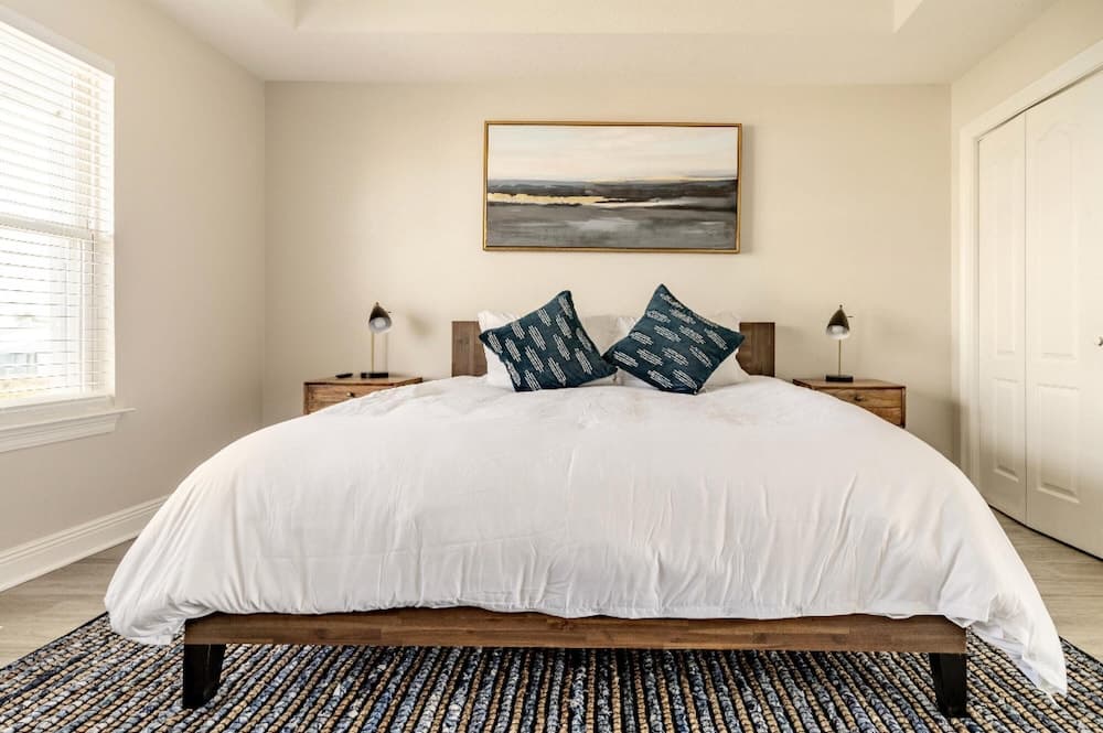 Modern Poolside Villa - Image 2