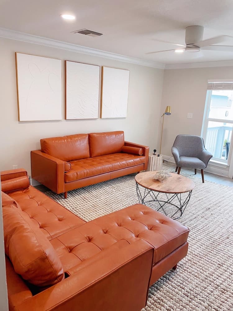 Modern Poolside Villa - Image 8