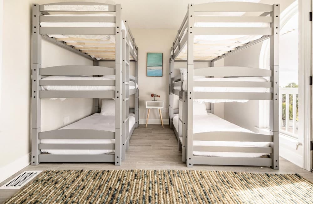 Modern Poolside Villa - Image 6