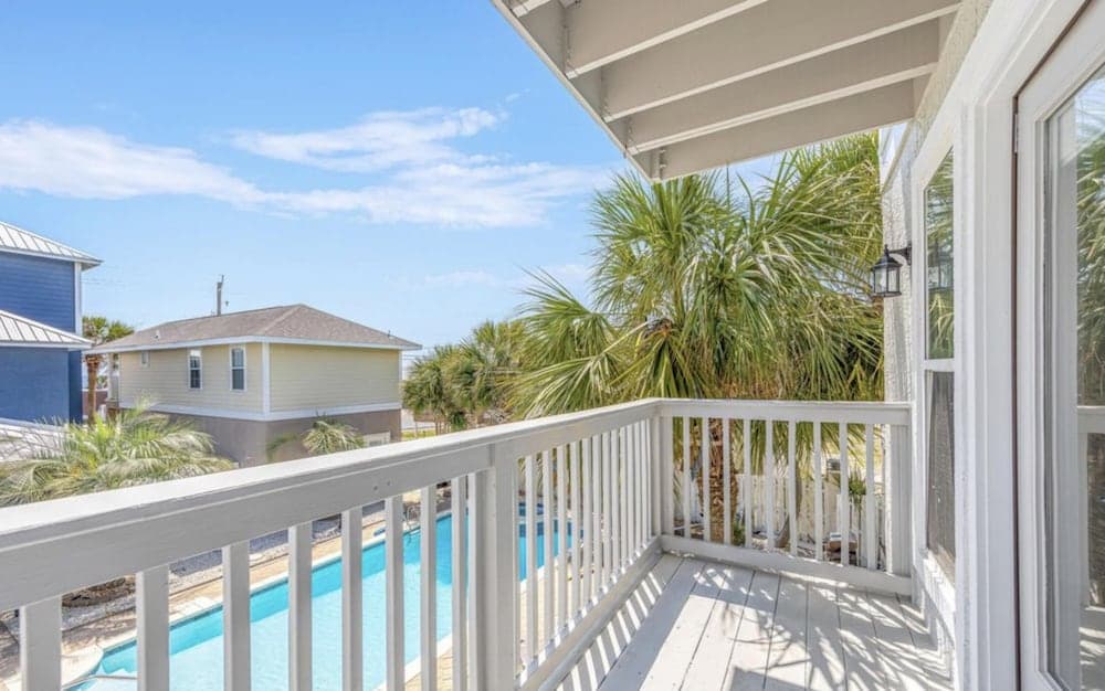 Modern Poolside Villa - Image 18