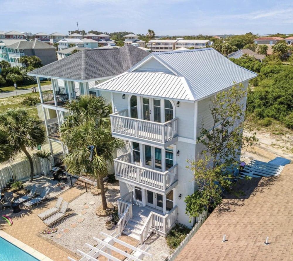 Modern Poolside Villa - Image 28