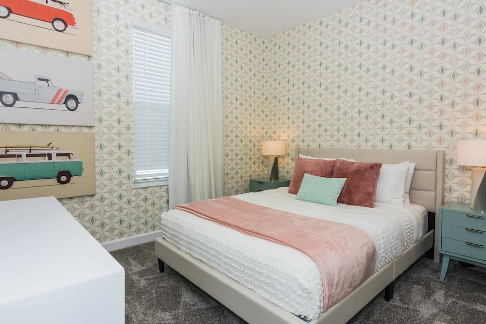 Modern Single Home - Image 19