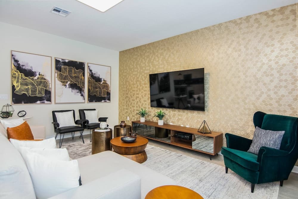 Modern Single Home - Image 4