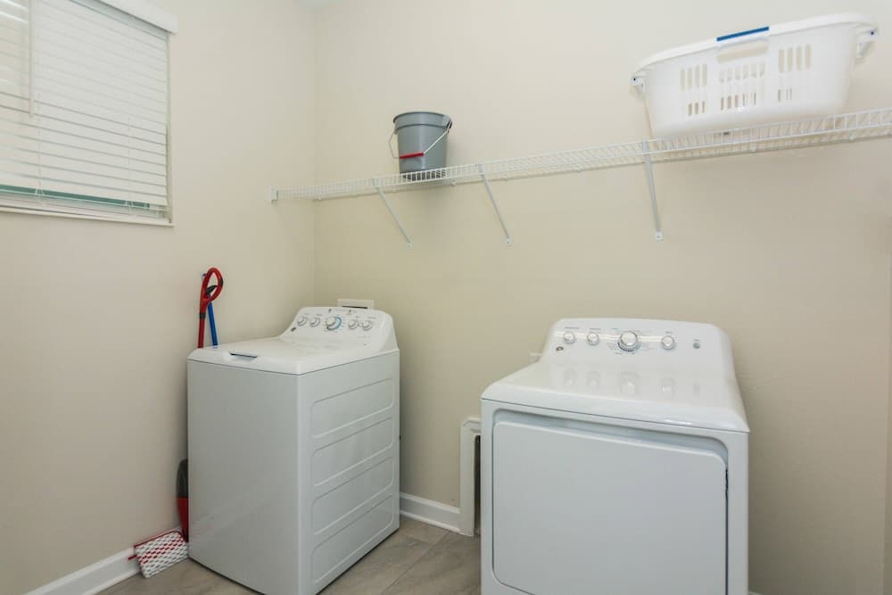 Modern Single Home - Image 48