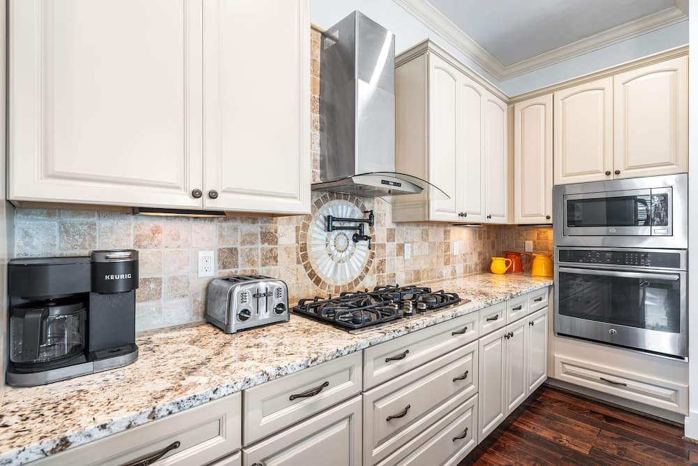 Sunset Cove - Image 8