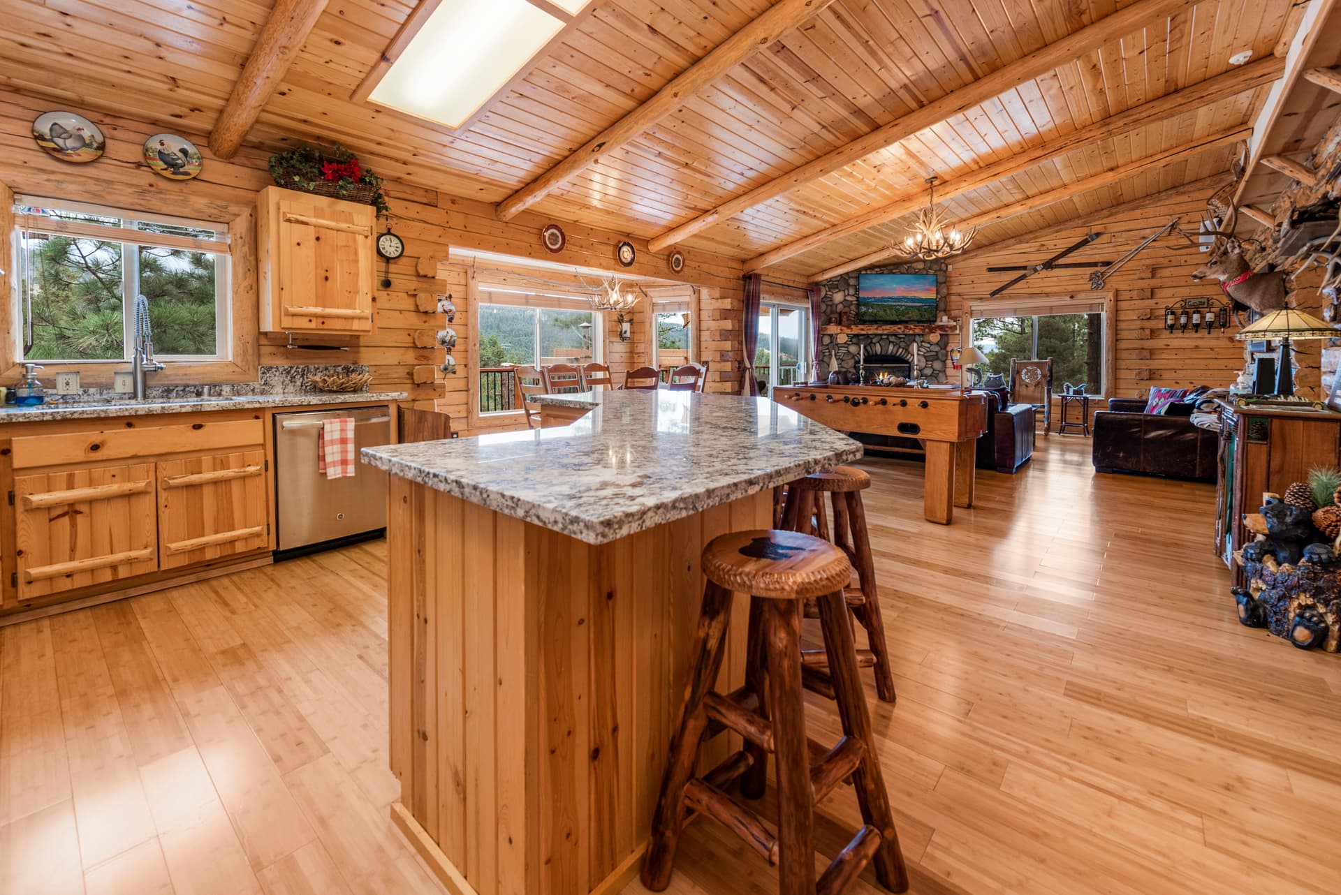 Moon Bear Lodge - Image 4