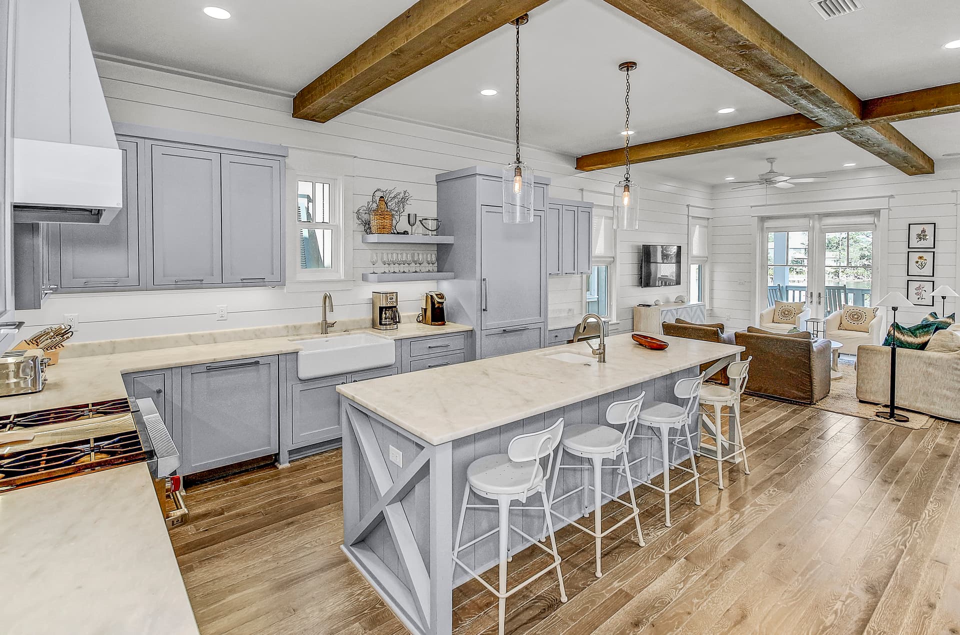 More Grayter - Image 5