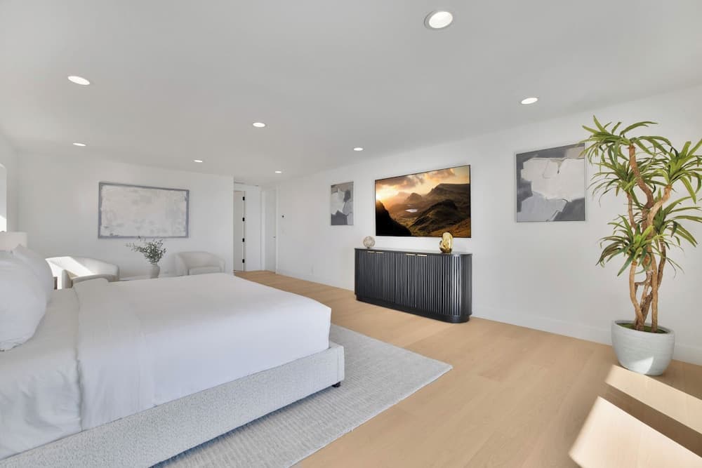 Malibu Masterpiece in the Making - Image 20