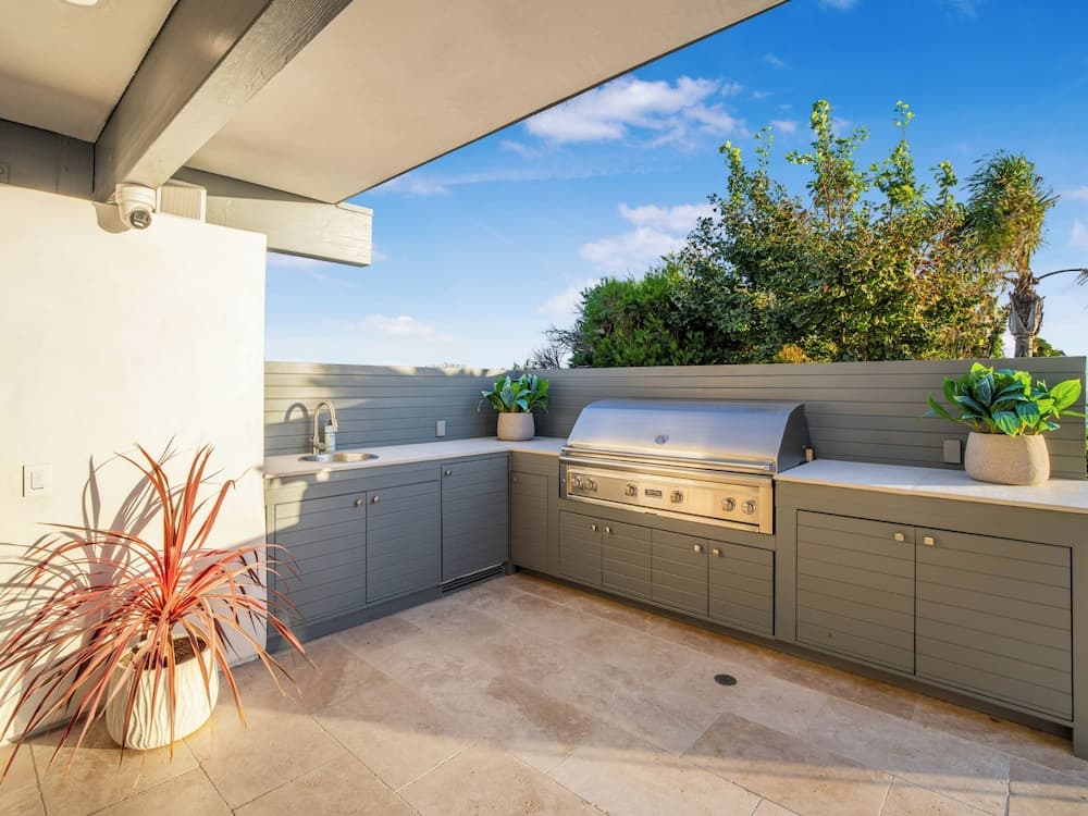 Malibu Masterpiece in the Making - Image 62