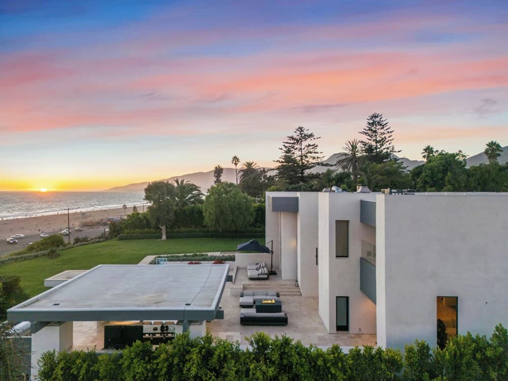 Malibu Masterpiece in the Making - Image 63