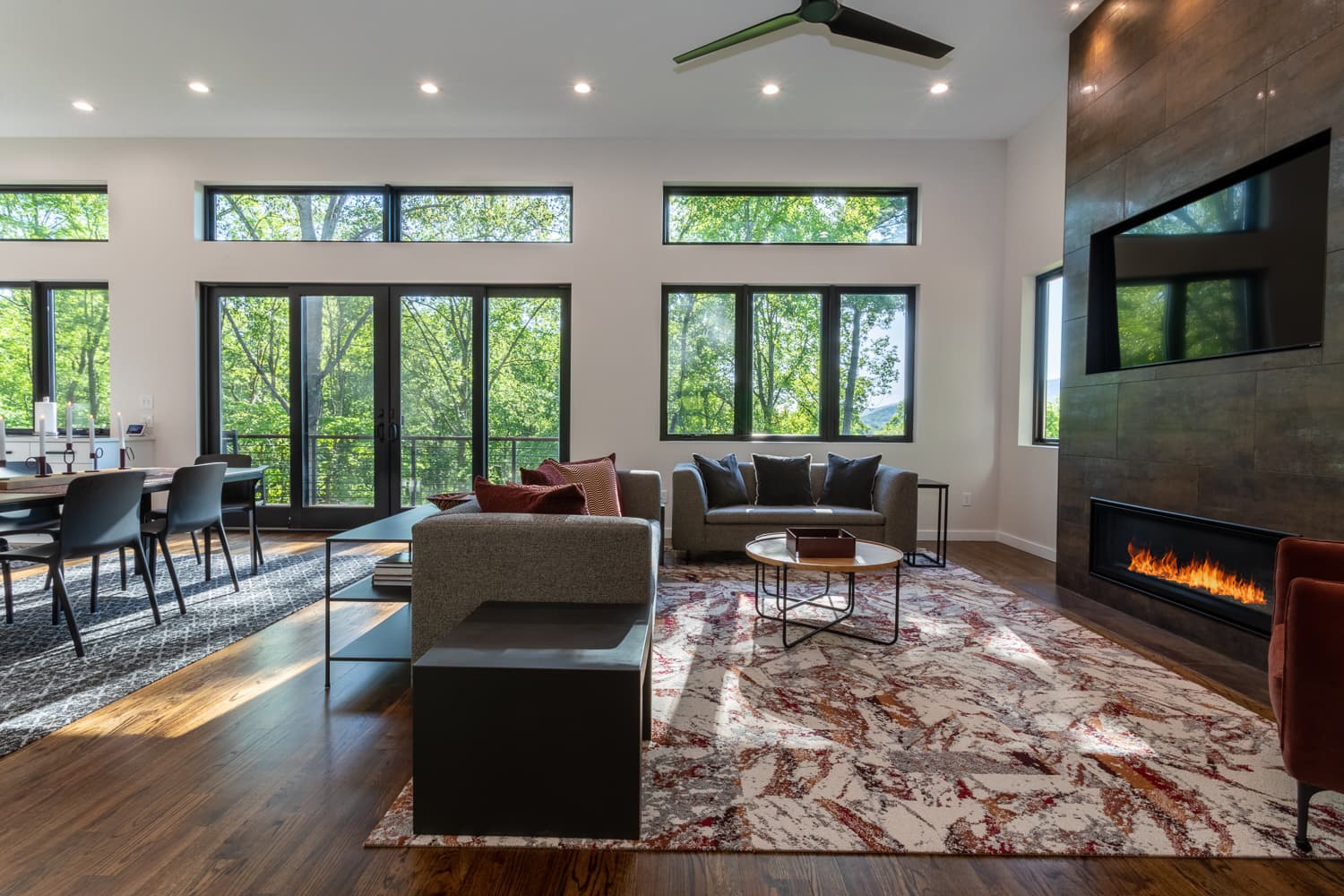 Mountain to Sea Modern - Image 3