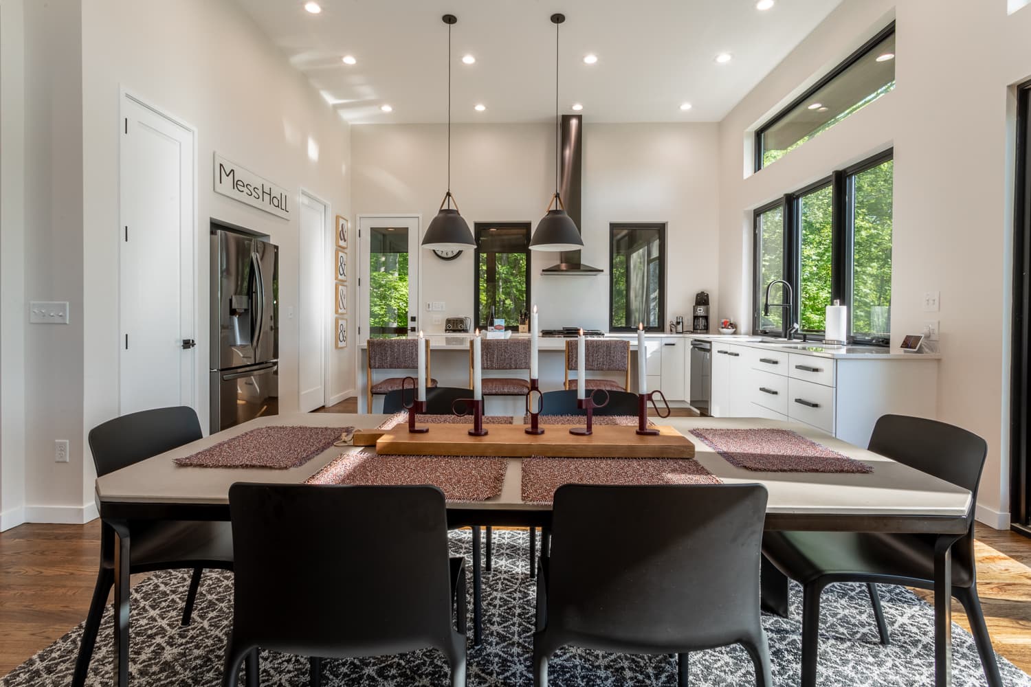 Mountain to Sea Modern - Image 13