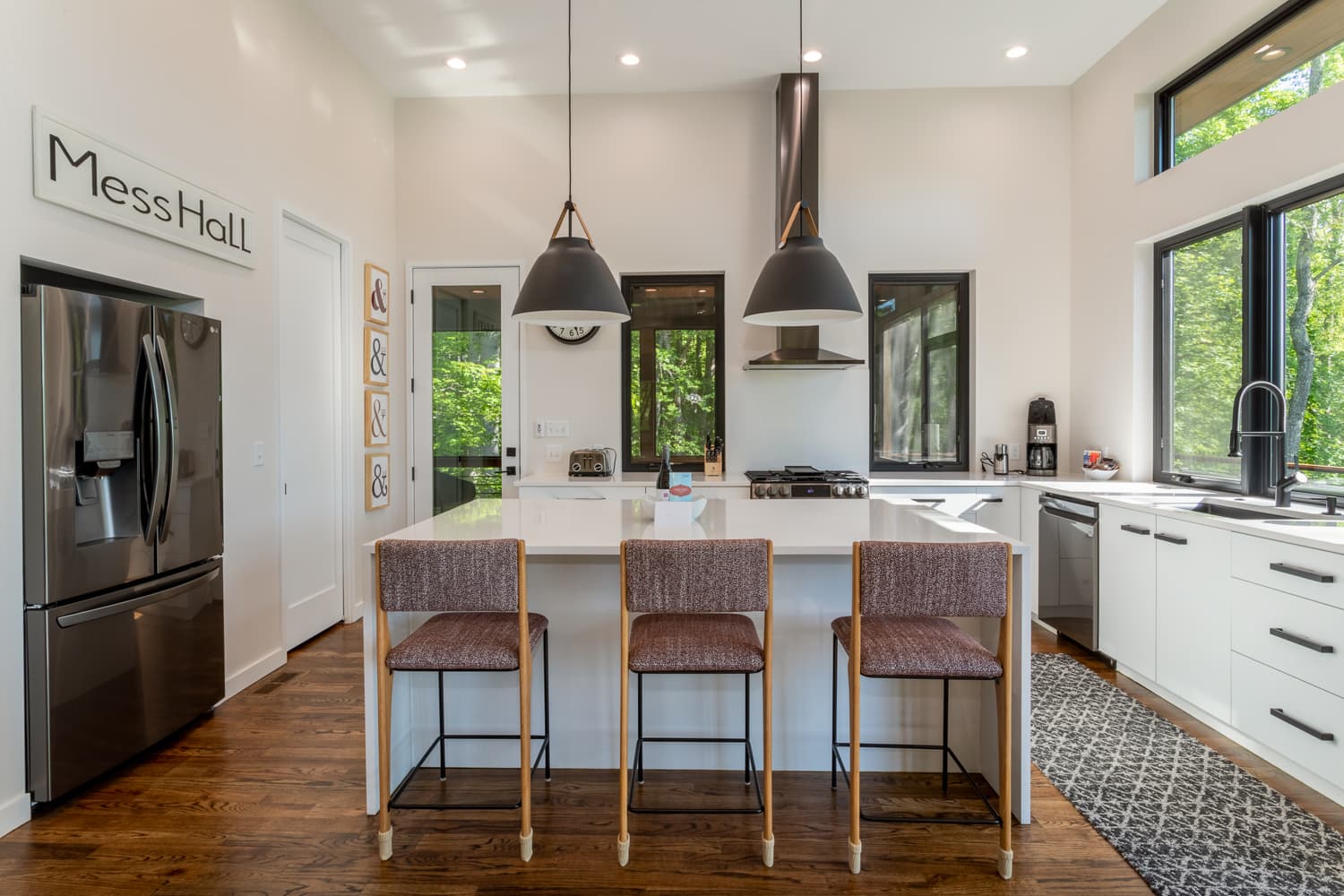 Mountain to Sea Modern - Image 4