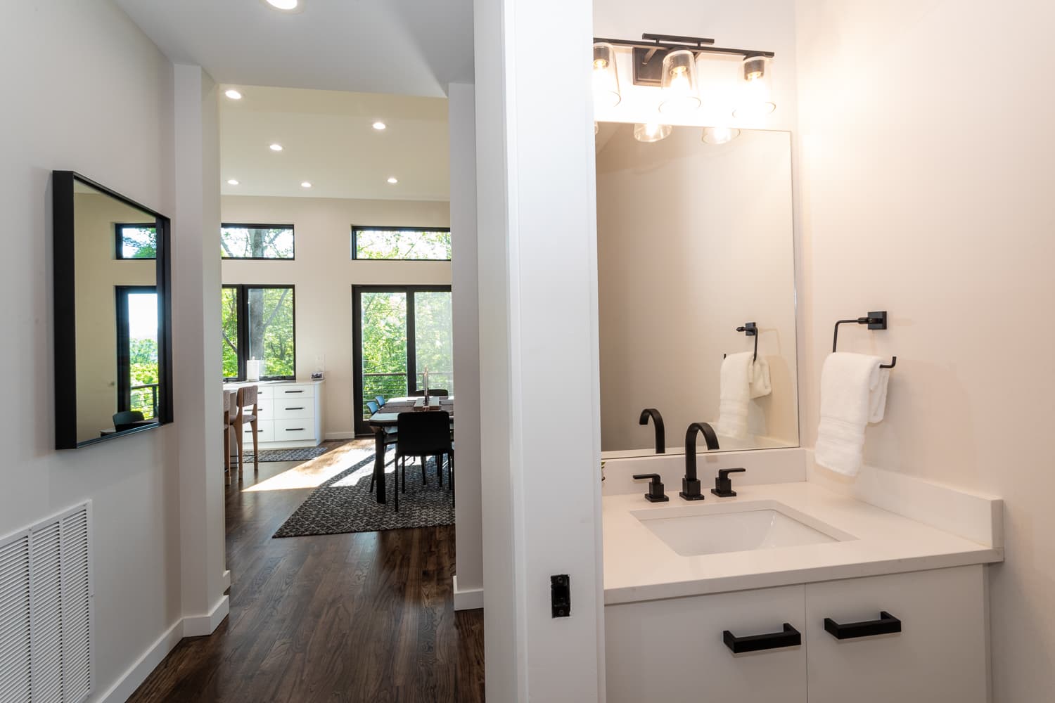 Mountain to Sea Modern - Image 23