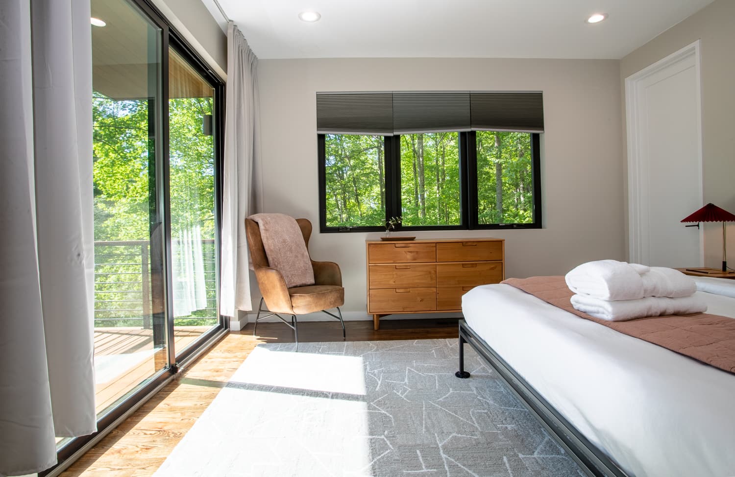 Mountain to Sea Modern - Image 25