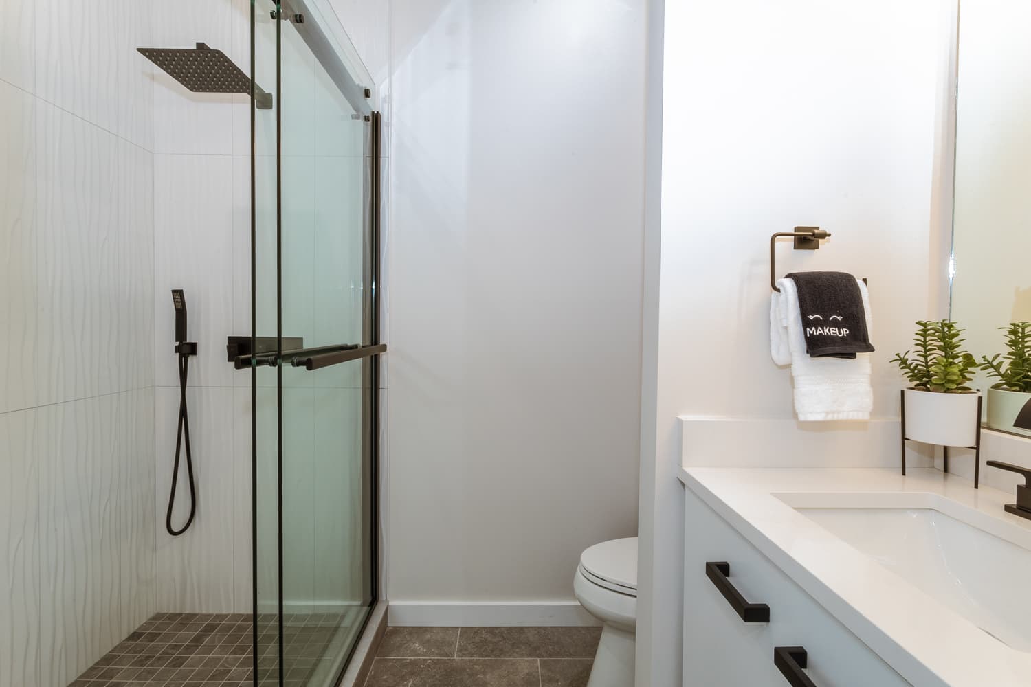 Mountain to Sea Modern - Image 36