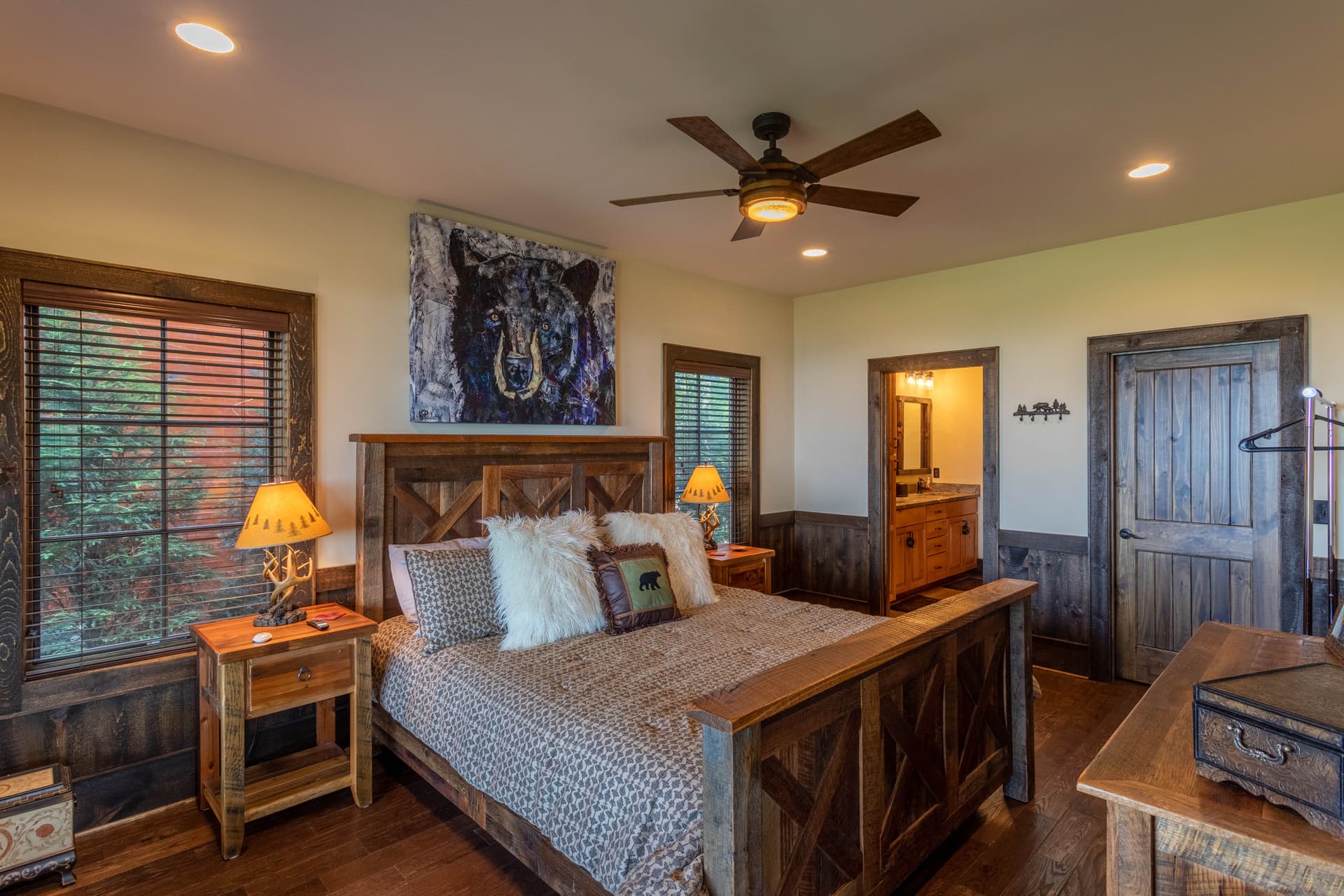 Mountain Lodge Home - Image 8